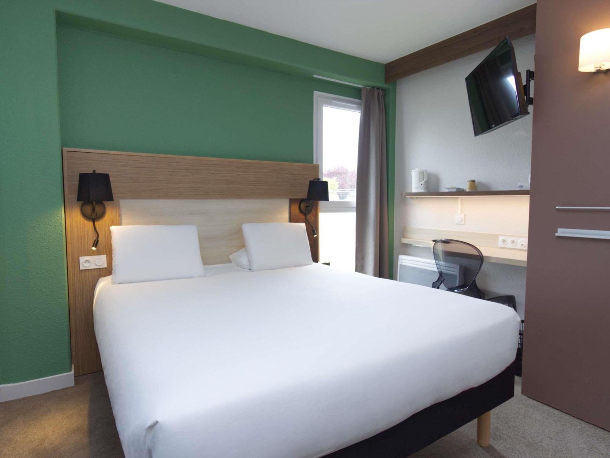 Greet Hotel Dijon Sud Longvic Екстер'єр фото