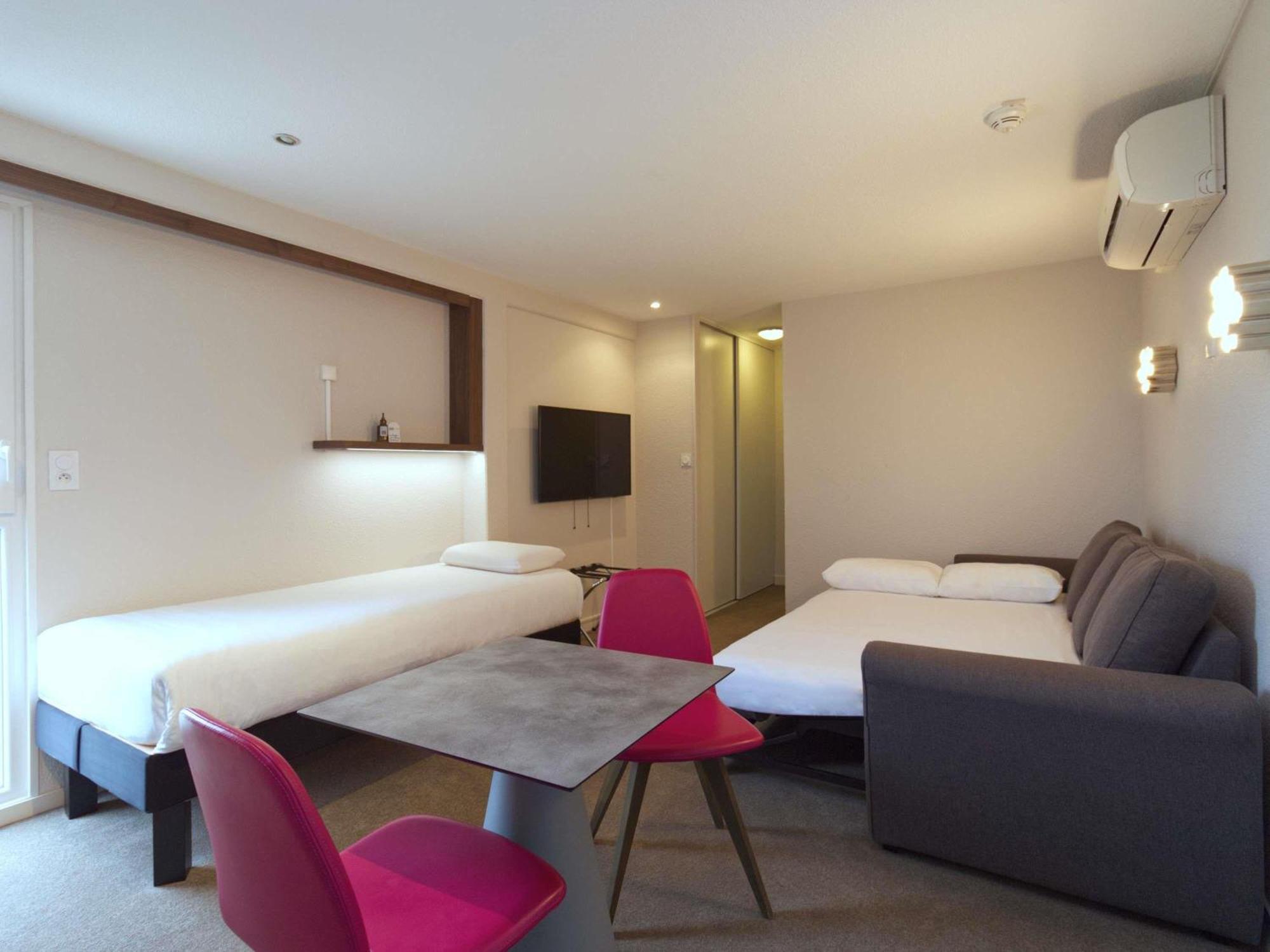 Greet Hotel Dijon Sud Longvic Екстер'єр фото