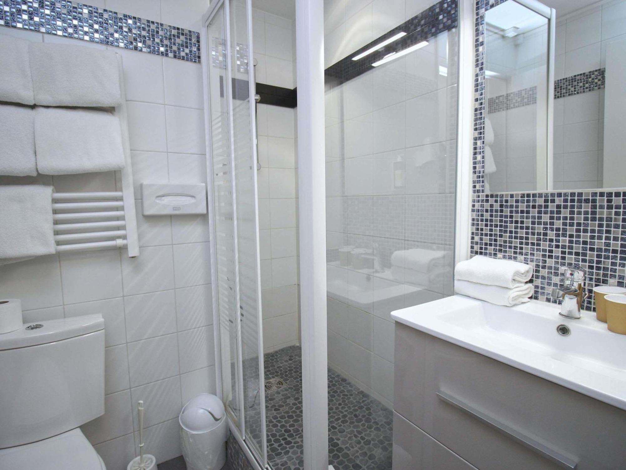 Greet Hotel Dijon Sud Longvic Екстер'єр фото